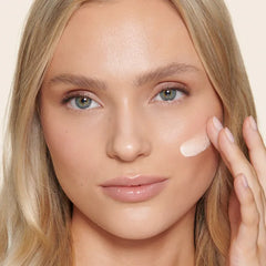 Charlotte Tilbury Unisex Healthy Glow Tinted Moisturizer