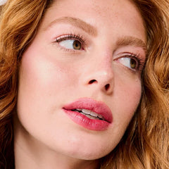 بودرة هايلايتر من بينيفت