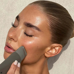 برايمر REFY Glow and Sculpt Face Serum Primer مع النياسيناميد