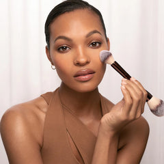 بودرة تثبيت شفافة من Hourglass Veil™