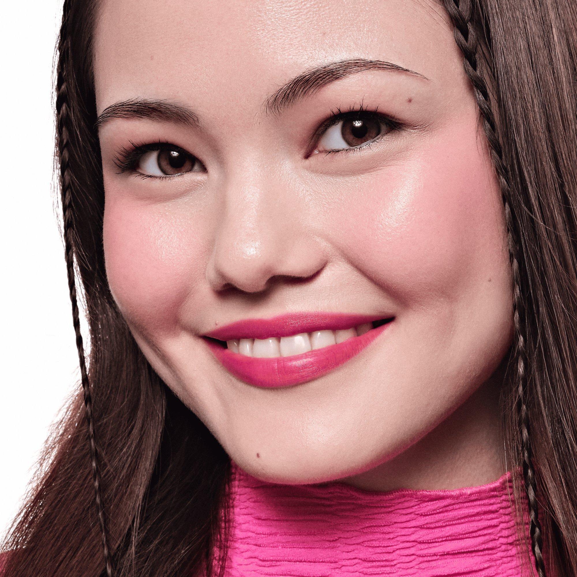 essence WHAT A TINT! Staining Lip & Cheek Tint
