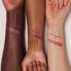 MAC TOPSY TEDDY LIP KIT (Macximal matte lipstick + lip pencil)