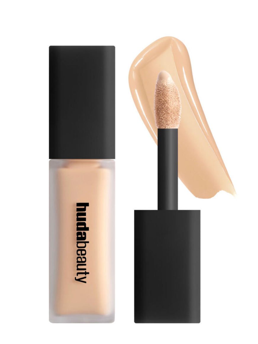 Huda Beauty FauxFilter Luminous Matte Concealer