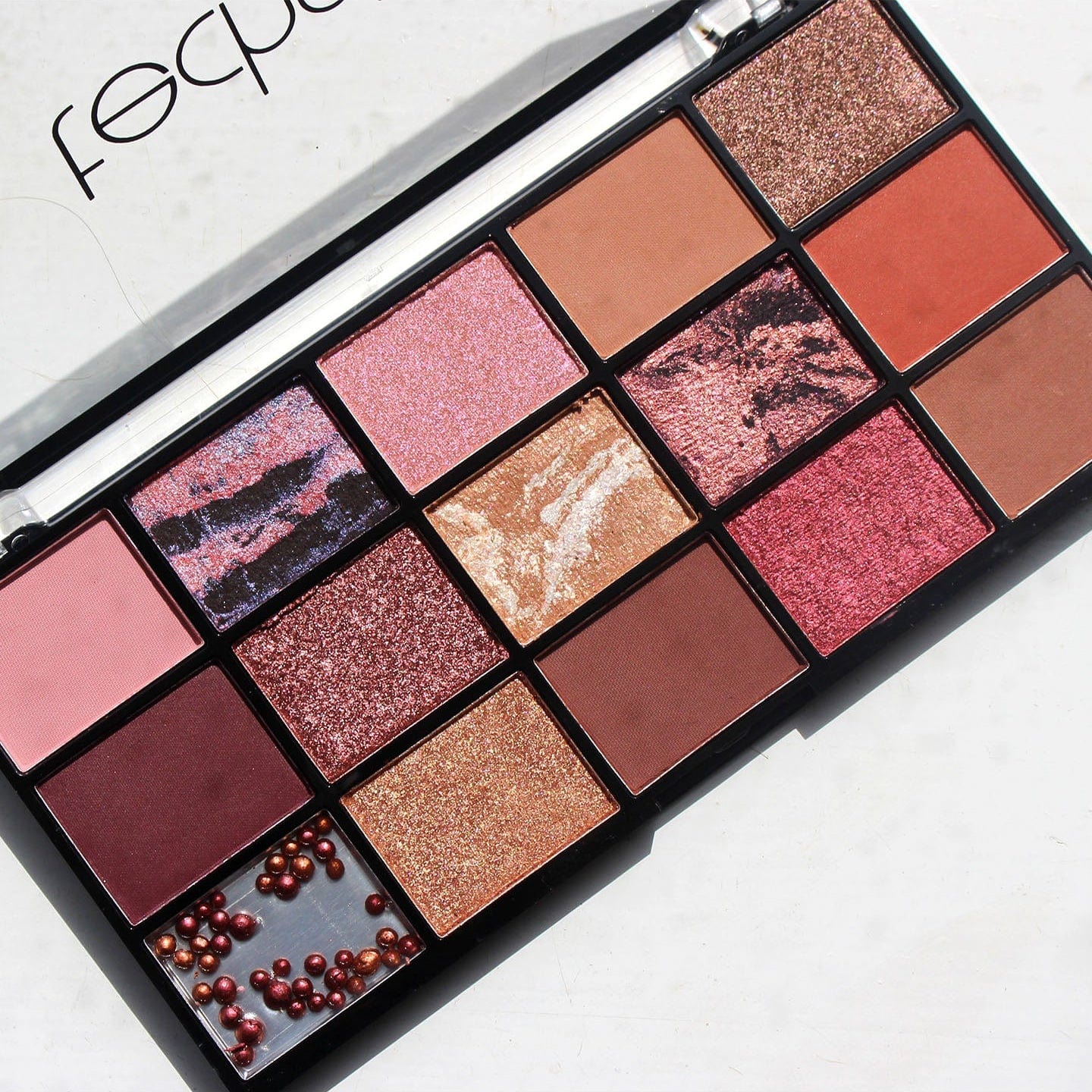 TECHNIC PERSUASION PRESSED PIGMENT PALETTE