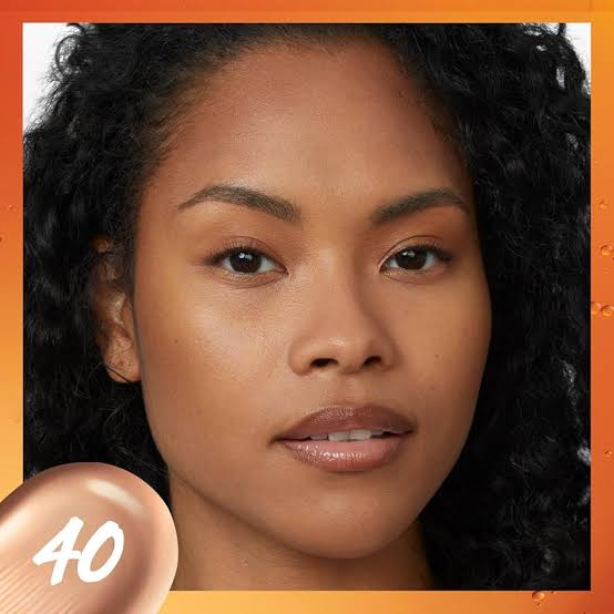 Maybelline SUPER STAY 24H SKIN TINT + VITAMIN C