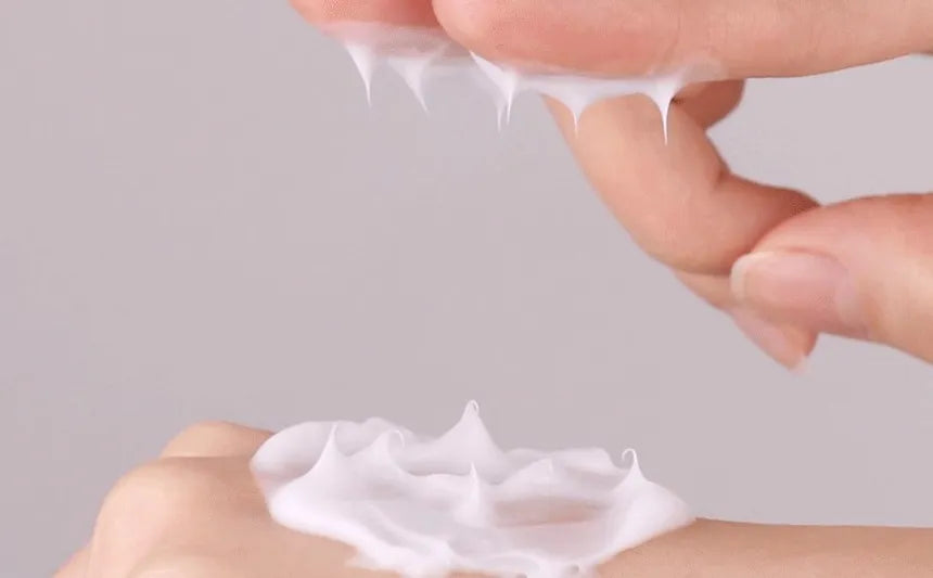 VT Reedle Shot Lifting Eye Cream