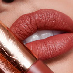 CHARLOTTE TILBURY AIRBRUSH FLAWLESS LIP